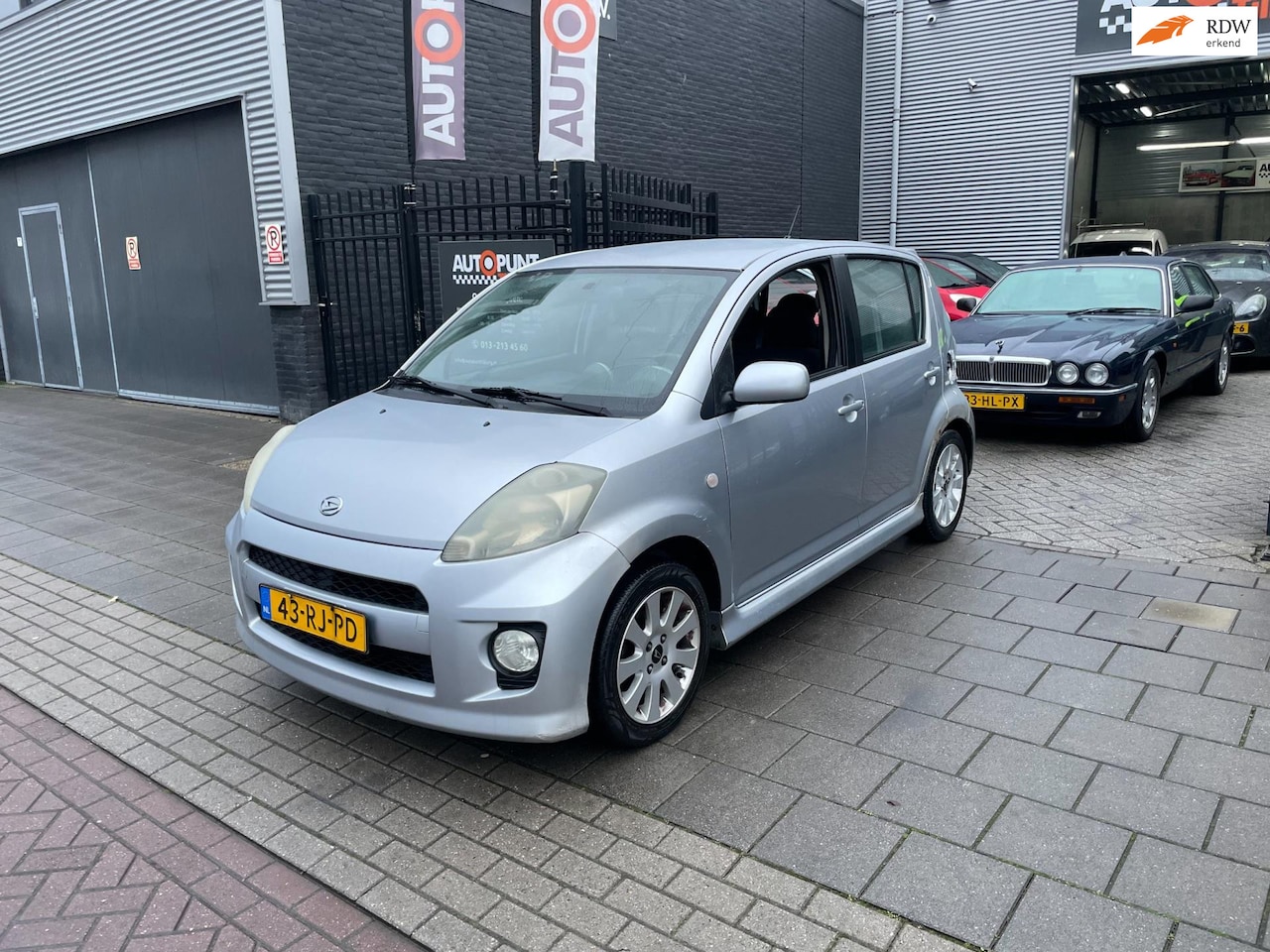 Daihatsu Sirion 2 - 1.3-16V Comfort Trekhaak Airco NAP APK 1 Jaar - AutoWereld.nl