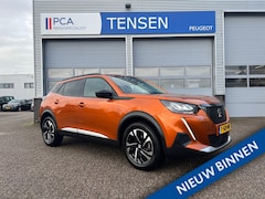 Peugeot 2008 - 1.2 130PK | Automaat | Allure Pack | Trekhaak | Adaptive Cruise control | Stoelverwarming