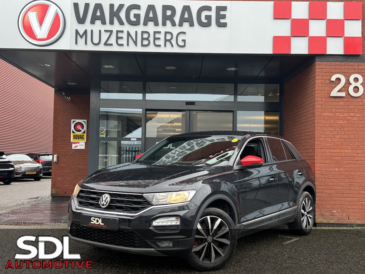 Volkswagen T-Roc - 1.5 TSI Style // BEATS AUDIO // TREKHAAK // NAVI // PDC // ADAPTIVE CRUISE // APPLE CARPLA - AutoWereld.nl