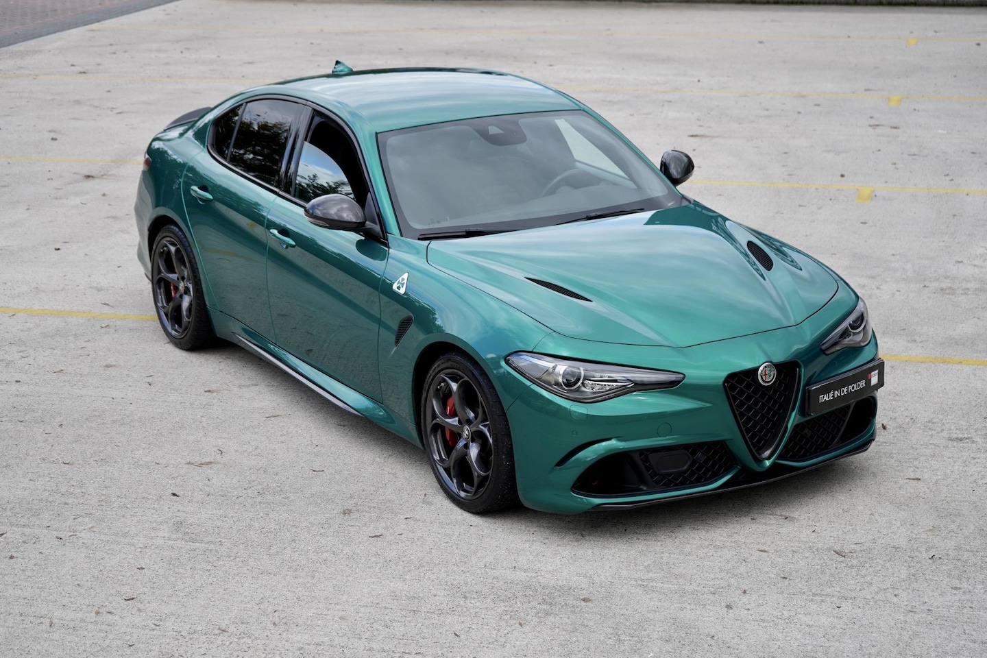Alfa Romeo Giulia - 2.9 V6 Quadrifoglio Verde Montreal - AutoWereld.nl