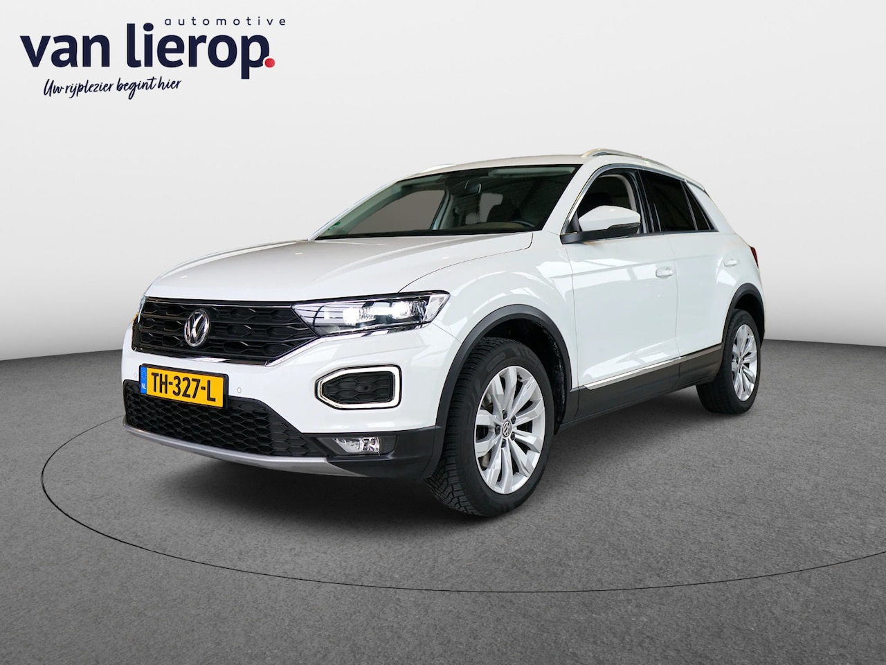Volkswagen T-Roc - 1.5 TSI Sport CARPLAY | CAMERA | XENON/LED - AutoWereld.nl