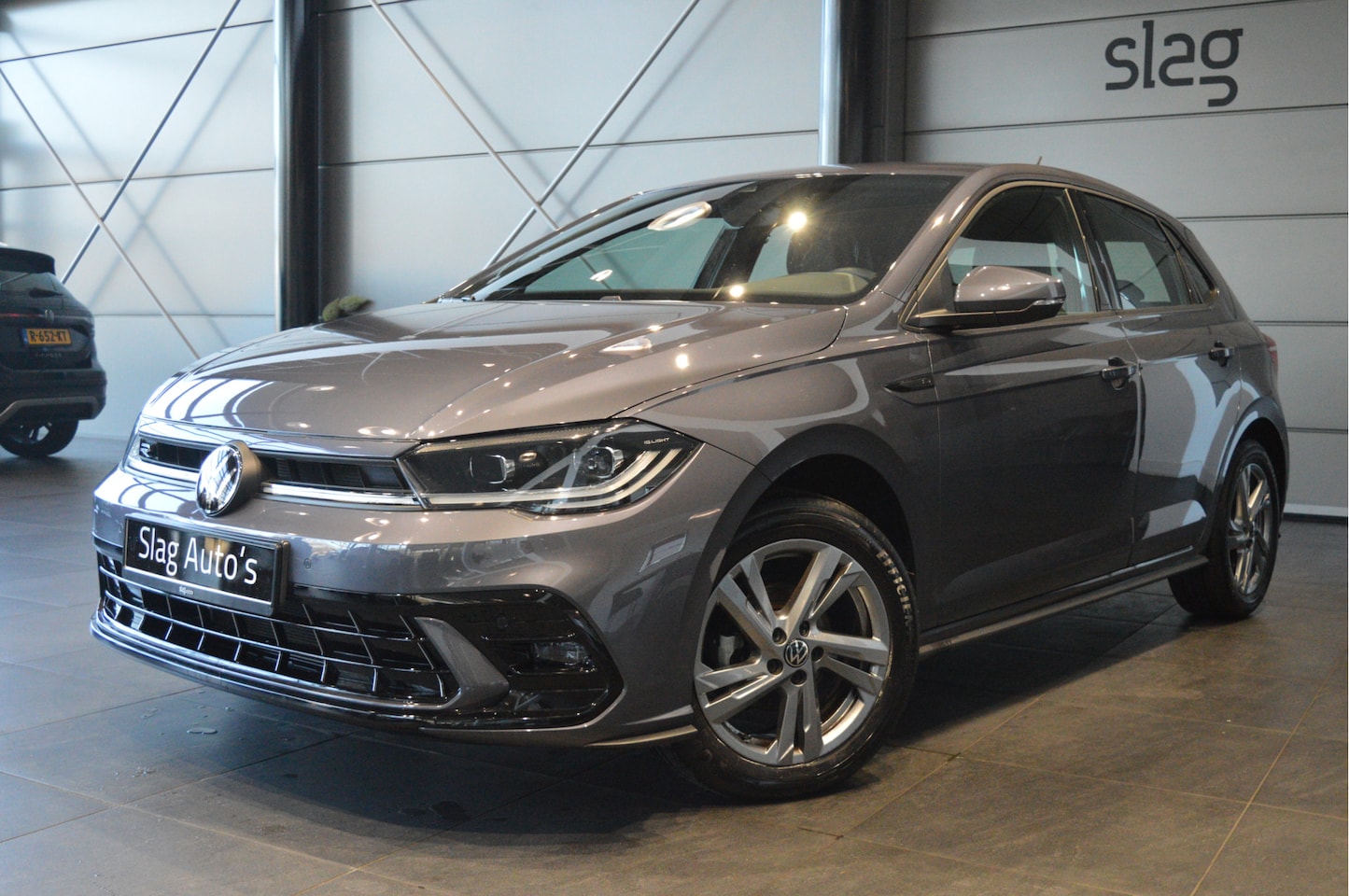 Volkswagen Polo - 1.0 TSI 2X R-LINE navi clima camera led pdc 95 pk !! - AutoWereld.nl