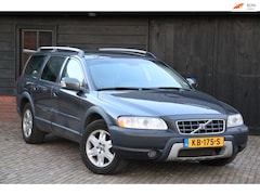 Volvo XC70 - 2.4 D5 Ocean Race Xenon/Leer/Parkeersensor/Apk 02-2027