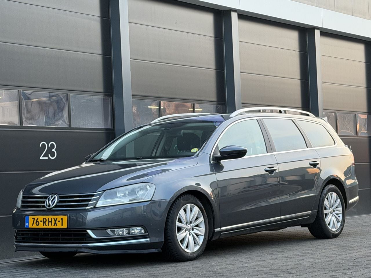 Volkswagen Passat Variant - 1.6 TDI Navi Clima PDC - AutoWereld.nl
