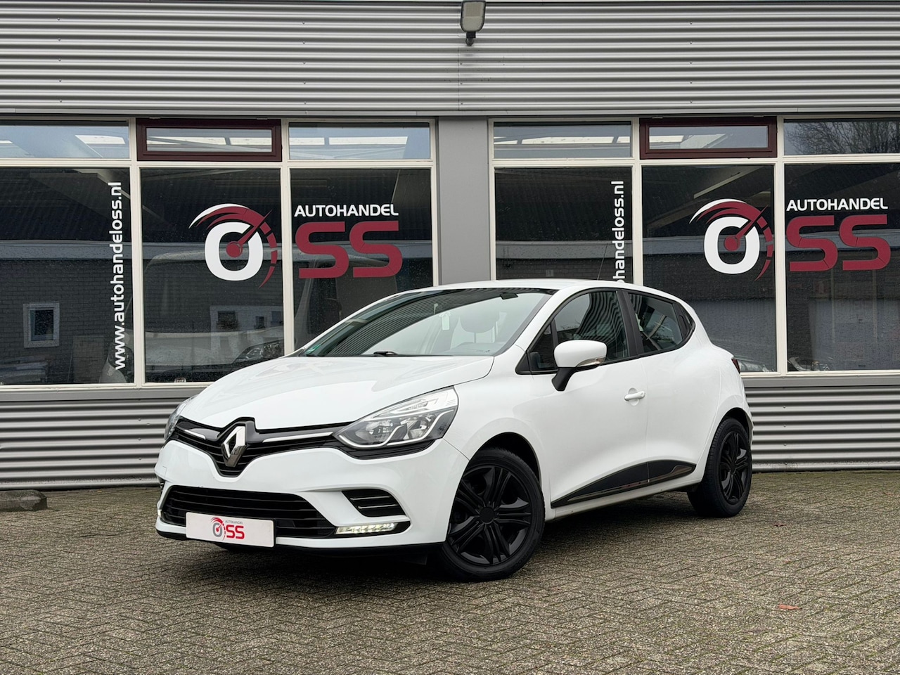 Renault Clio - 0.9 TCe Zen NAVI AIRCO CRUISE - AutoWereld.nl