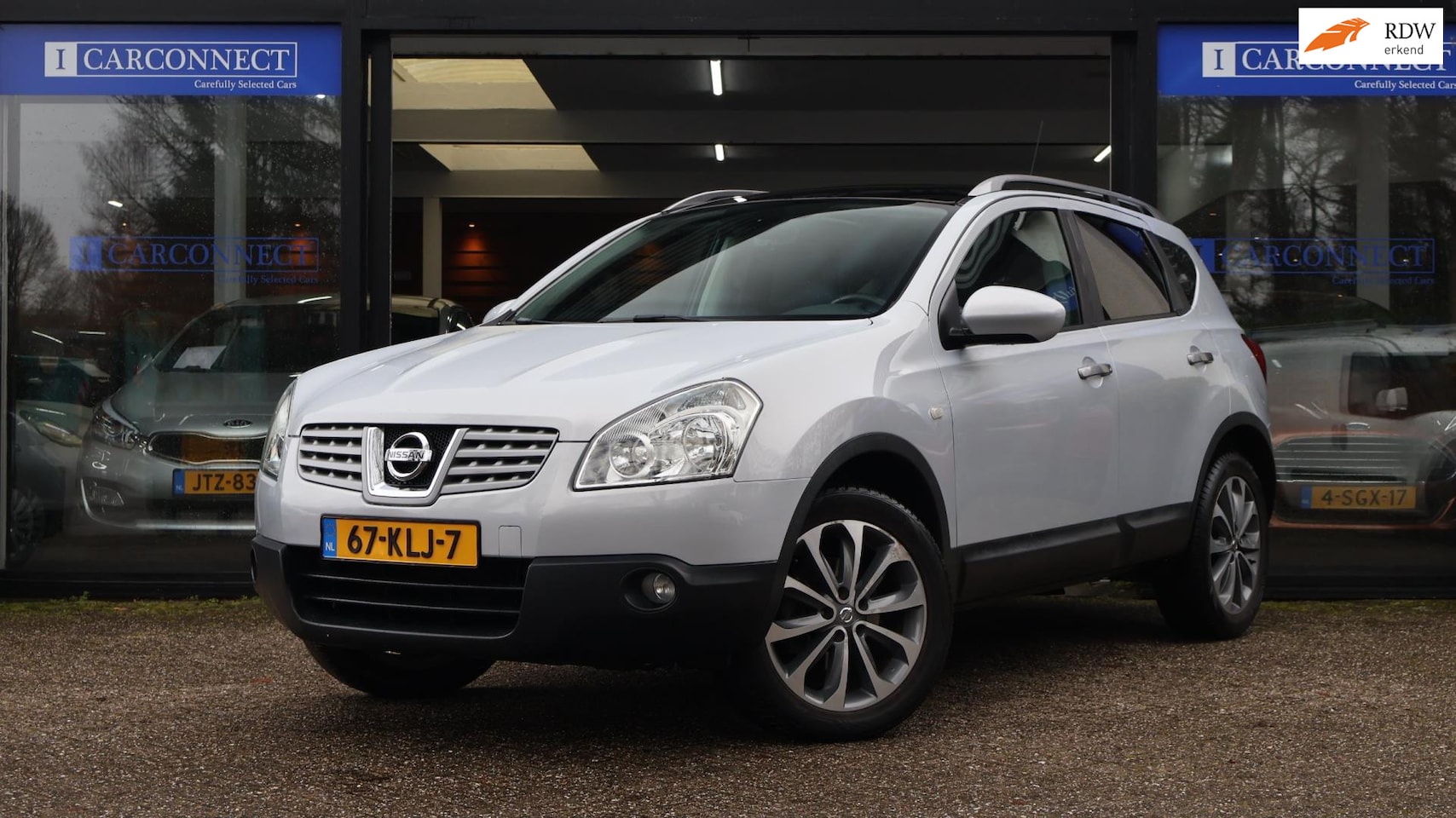 Nissan Qashqai - 1.6 Connect Edition|Pano|Cruise|Clima|Trekhaak|Camera|NAP - AutoWereld.nl