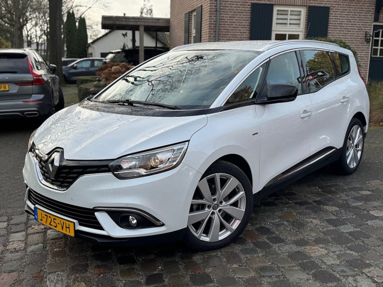Renault Grand Scénic - 1.3 TCe Limited ecc,navigatie,lmv,pdc,2xchroom - AutoWereld.nl