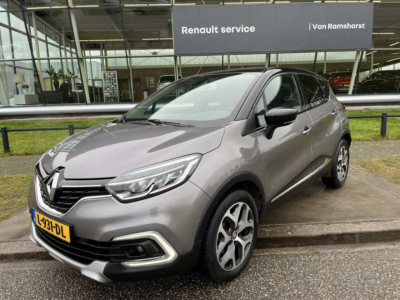 Renault Captur - 1.2 TCe Intens 120PK / Automaat / Camera / PDC V+A / Climate / Stoelverw. / Keyless / 17'' - AutoWereld.nl