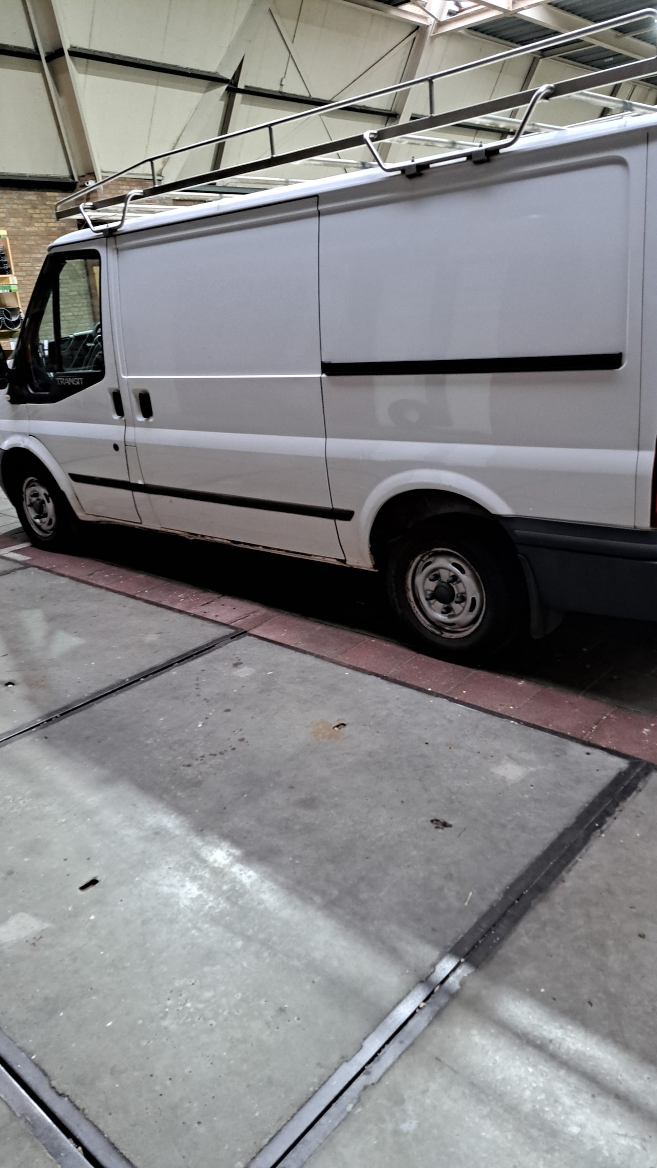 Ford Transit - 280M 2.2 TDCI Economy Edition Met airco - AutoWereld.nl