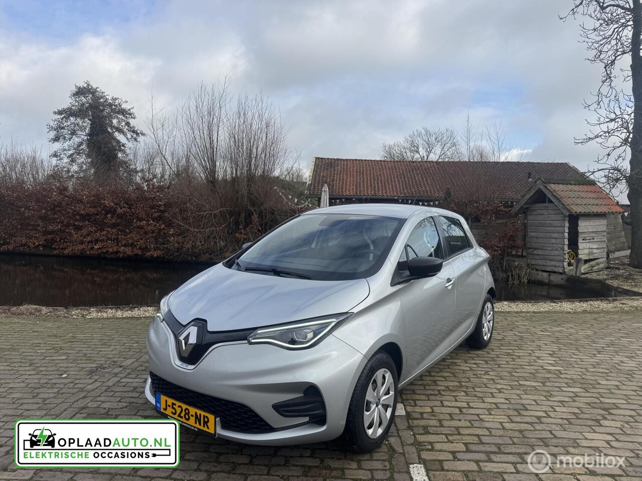 Renault Zoe - R110 Life 52 kWh | Koop accu | CCS | Sensoren - AutoWereld.nl