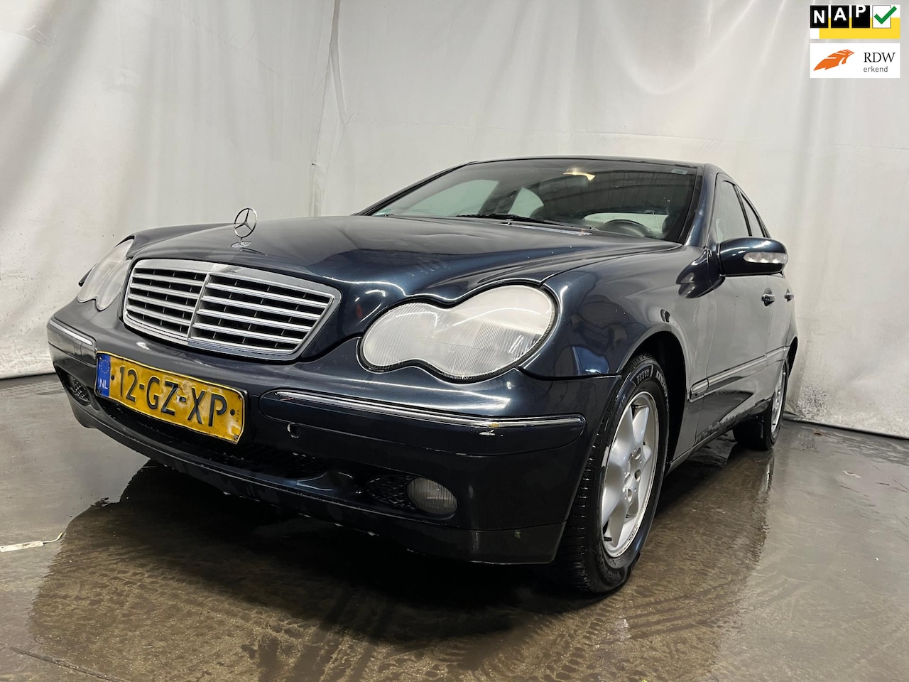 Mercedes-Benz C-klasse - 200 K. Elegance 200 K. Elegance - Schade - AutoWereld.nl