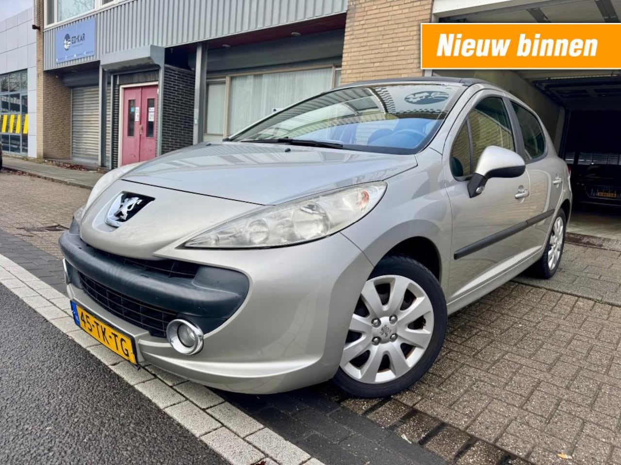 Peugeot 207 - 1.6-16V XS Pack5DRS AIRCOPANORAMA LMV NAP RIJDT GOED APK - AutoWereld.nl