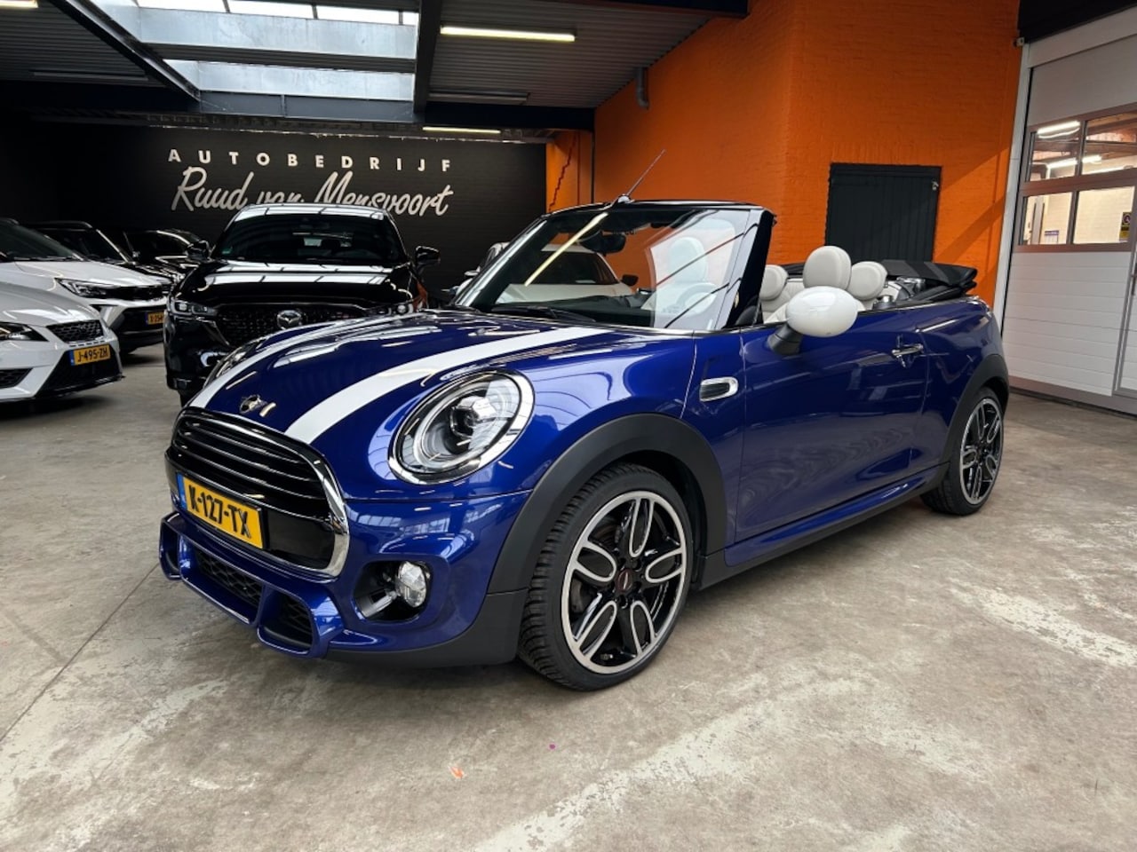 MINI Cooper - 1.5 COOPER PEPPER / JCW Pakket/ Leder Sportstoelen/ Carplay - AutoWereld.nl