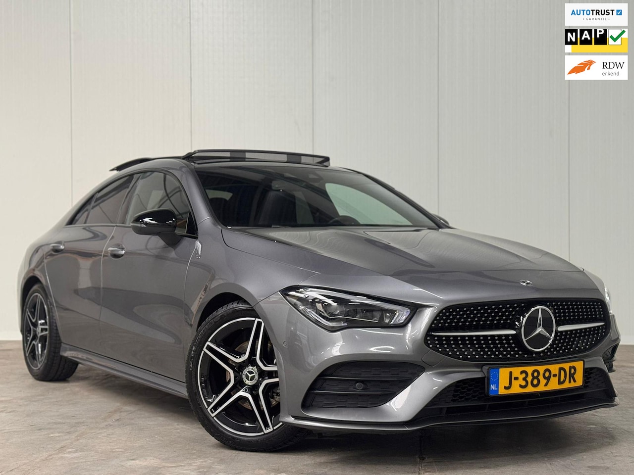 Mercedes-Benz CLA-Klasse - 180 AMG l PANO l EL- STOEL l SFEER l MATRIX l KEYLESS l CAMERA l SOUND l ORG.NL l - AutoWereld.nl