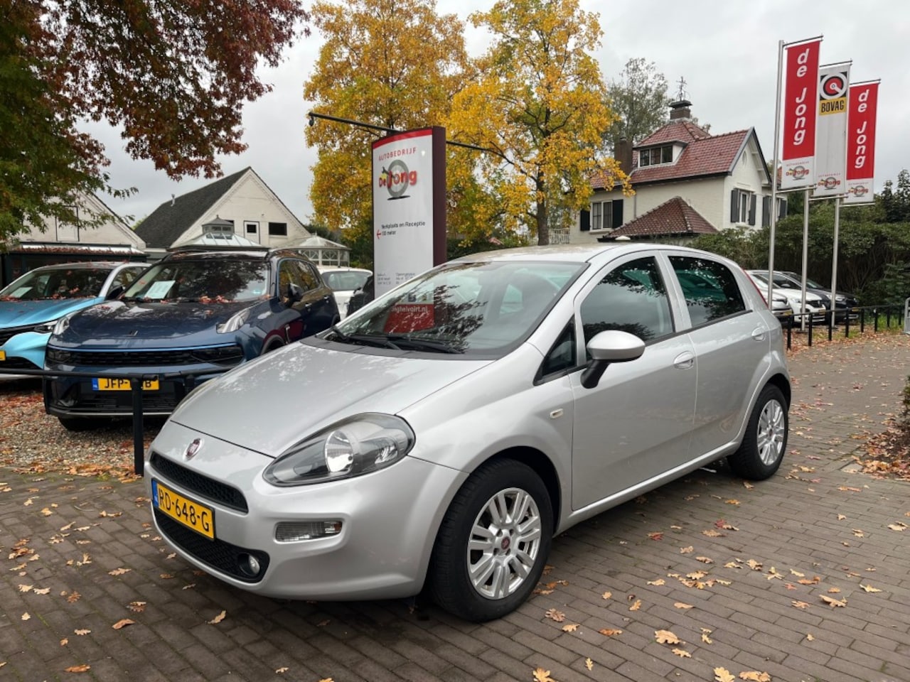 Fiat Punto Evo - 0.9 TWINAIR POPSTAR / NAVI / AIRCO / TREKHAAK / LM-VELGEN - AutoWereld.nl