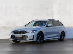 BMW 3-serie Touring - 320e M-Sportpakket | 19" LMV | Leer-Alcantara | Head-up