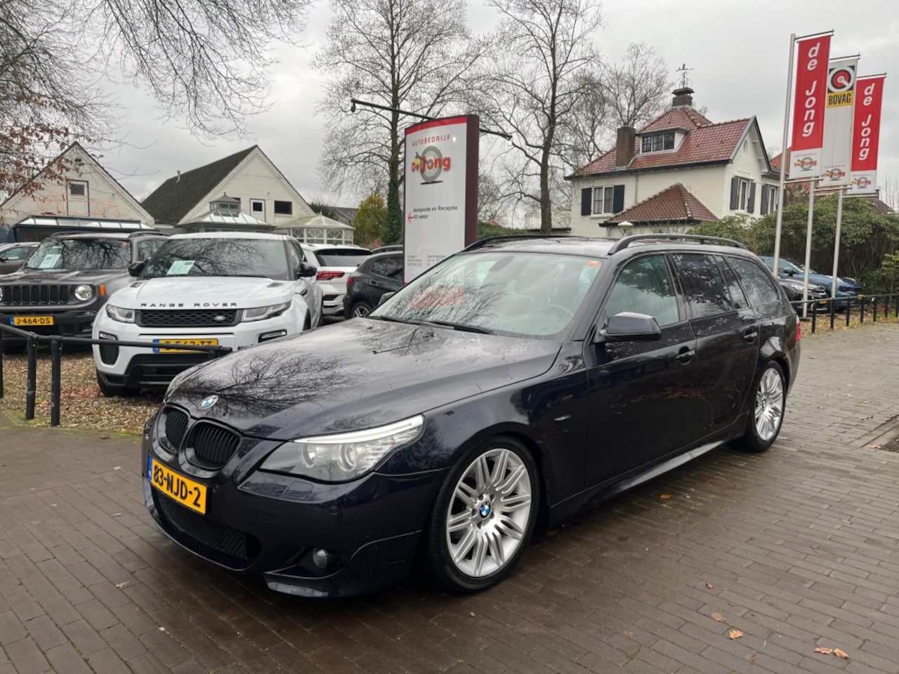 BMW 5-serie Touring - TOURING 520I M-PAKKET AUTOMAAT / NAVI / AIRCO-ECC / PDC / LMV - AutoWereld.nl