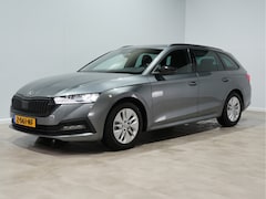 Skoda Octavia Combi - 1.0 e-TSI 110pk DSG sport business Navigatie Pdc Clima Privacy glass ps