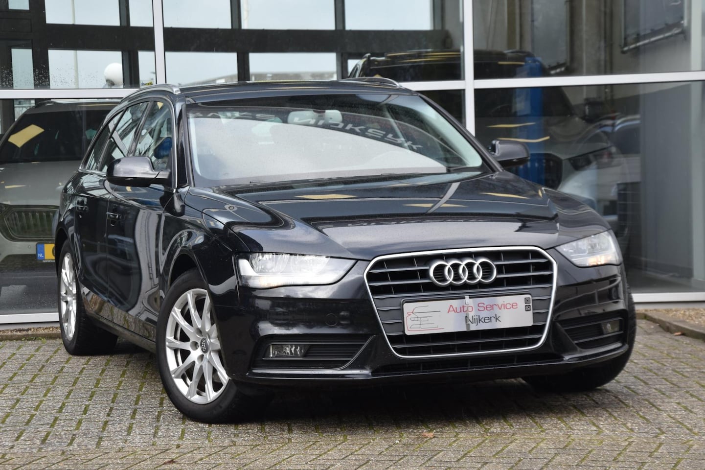 Audi A4 Avant - 1.8 TFSI Pro Line Business Aut. Airco Nav. Pdc Trekhaak - AutoWereld.nl
