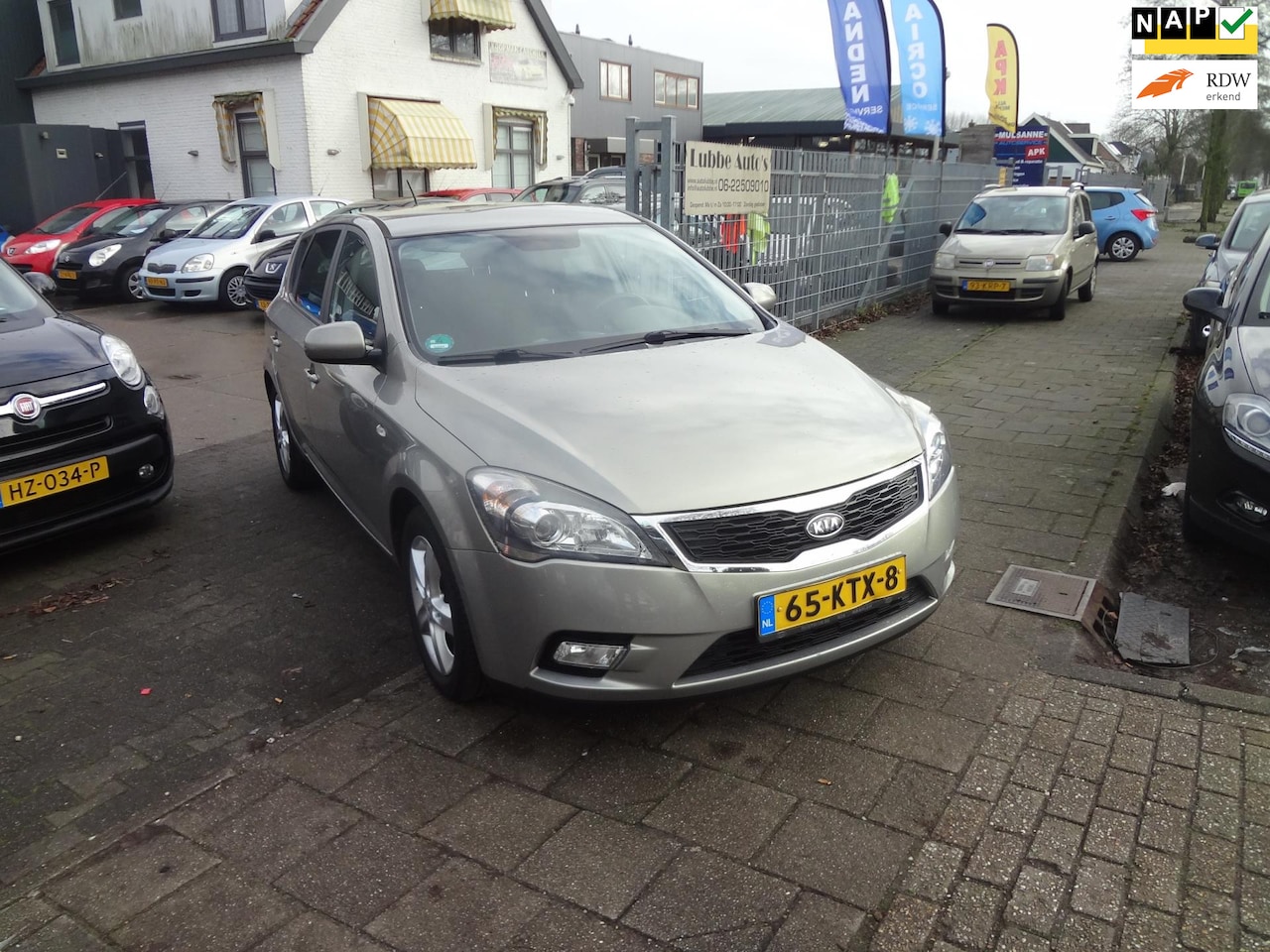 Kia Cee'd - 1.4 CVVT Seven airco 5drs elek pak nap apk - AutoWereld.nl