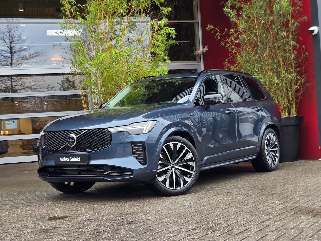 Volvo XC90 - 2.0 T8 Recharge Plug-In Hybrid AWD Dark | Luchtvering | Harman/Kardon | Panoramadak | Memo - AutoWereld.nl