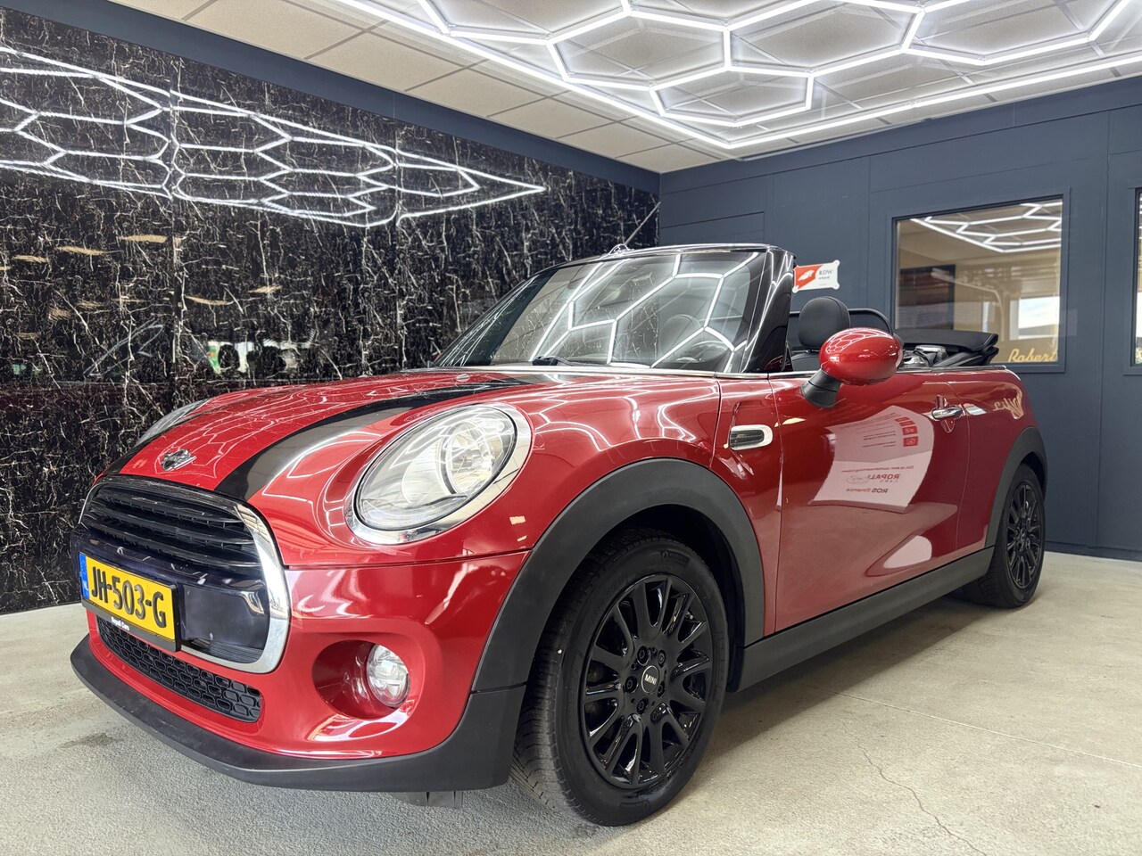 MINI Cabrio - 1.5 Cooper Business Mini 1.5 Cooper Business - AutoWereld.nl