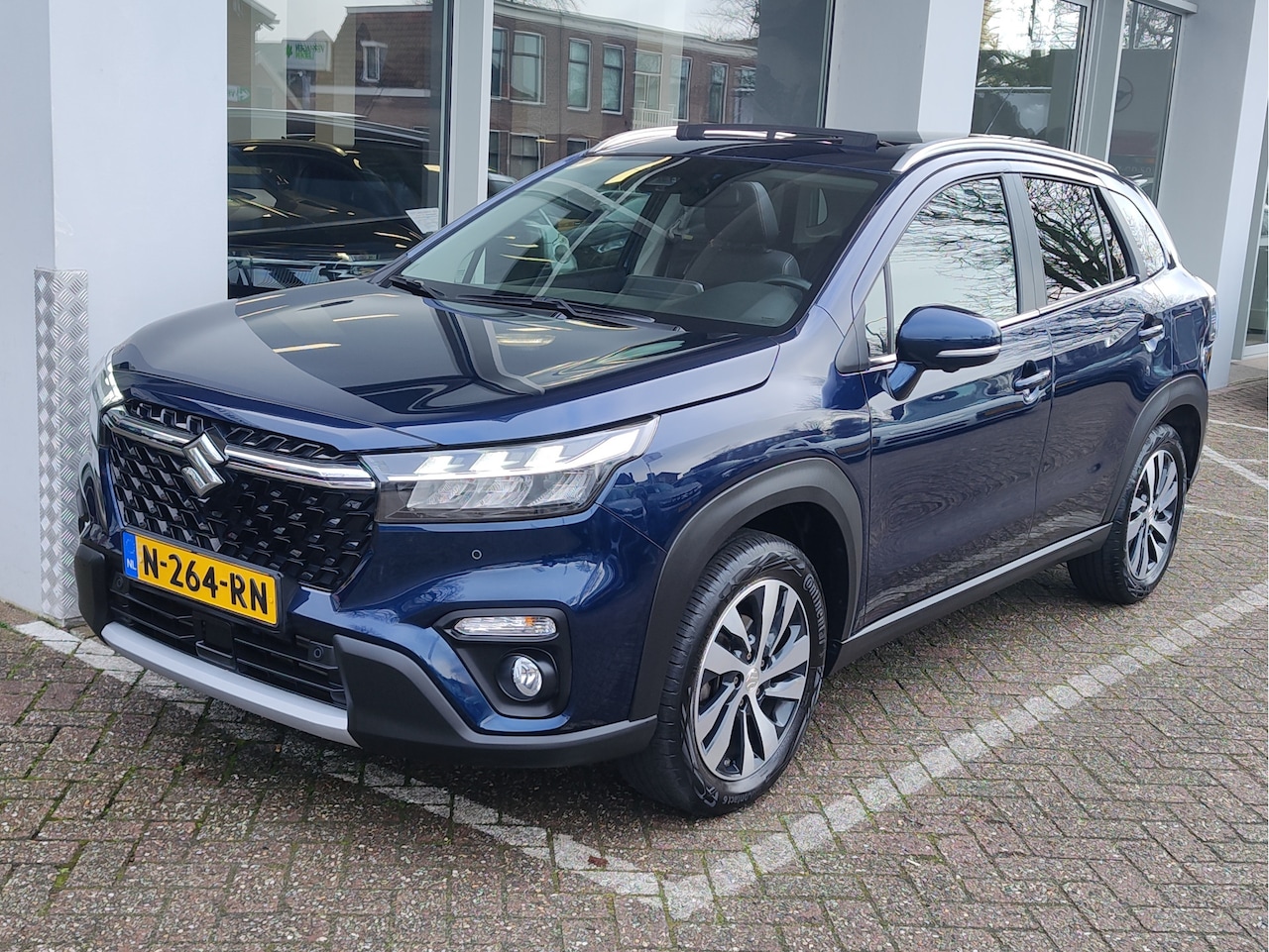 Suzuki S-Cross - 1.4 BOOSTERJET STYLE SMART HYBRID Open dak | 360 Camera | Dodehoekdetectie - AutoWereld.nl