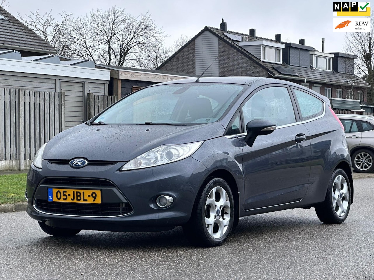 Ford Fiesta - 1.25 Titanium 1e Eigenaar*Cruise*Clima*Trekhaak*NAP*LM velgen*Dealer onderhouden* - AutoWereld.nl