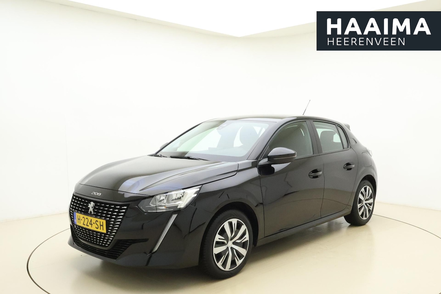 Peugeot 208 - 1.2 PureTech 100pk Automaat Active | Navigatie | Trekhaak | Climate control | Cruise contr - AutoWereld.nl