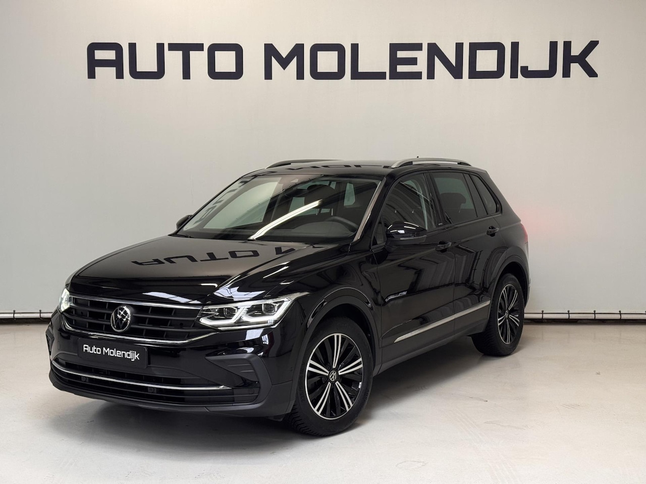 Volkswagen Tiguan - 1.5 TSI 150 PK DSG / IQ LED / ACC / el. klep / Camera / digital dislay - AutoWereld.nl