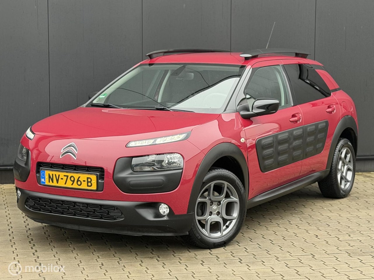Citroën C4 Cactus - 1.2 82PK Business Plus | CRUISE | CAMERA | - AutoWereld.nl