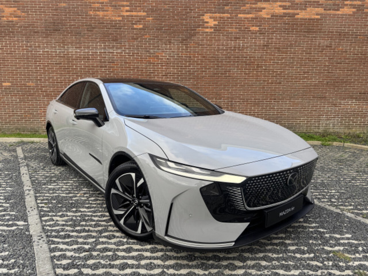 Mazda 6e - NU V.A € 299,- PER MAAND! TAKUMI Plus 68.8 kWh NAVIGATIE | PANORAMA DAK | 19 INCH LMV | RO - AutoWereld.nl