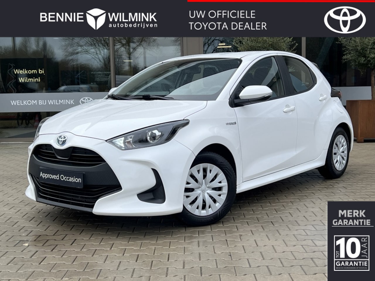 Toyota Yaris - 1.5 Hybrid Comfort | All Seasons - AutoWereld.nl