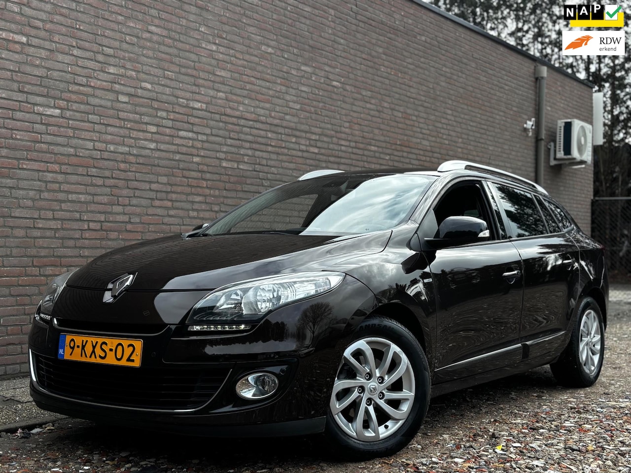 Renault Mégane Estate - 1.5 dCi Bose | Navi | Camera | NAP - AutoWereld.nl