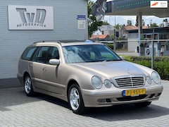Mercedes-Benz E-klasse Combi - 240 V6 Airco|Dakraam|Bijgeluid Aanwezig|Youngtimer|