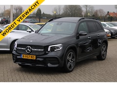 Mercedes-Benz GLB - 180 AUT7 AMG Line NIGHT PAKKET PANORAMADAK DISTRONIC SFEER CARPLAY KEY-LESS GO TREKHAAK