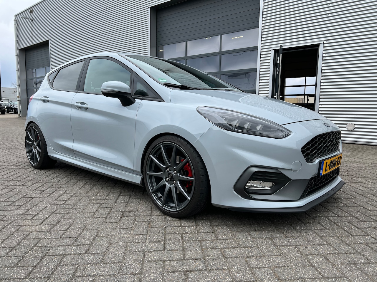 Ford Fiesta - 1.5 EcoBoost ST-3 Ford Fiësta ST MK8 ST3 silver fox - AutoWereld.nl