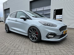 Ford Fiesta - 1.5 EcoBoost ST-3 Ford Fiësta ST MK8 ST3 silver fox