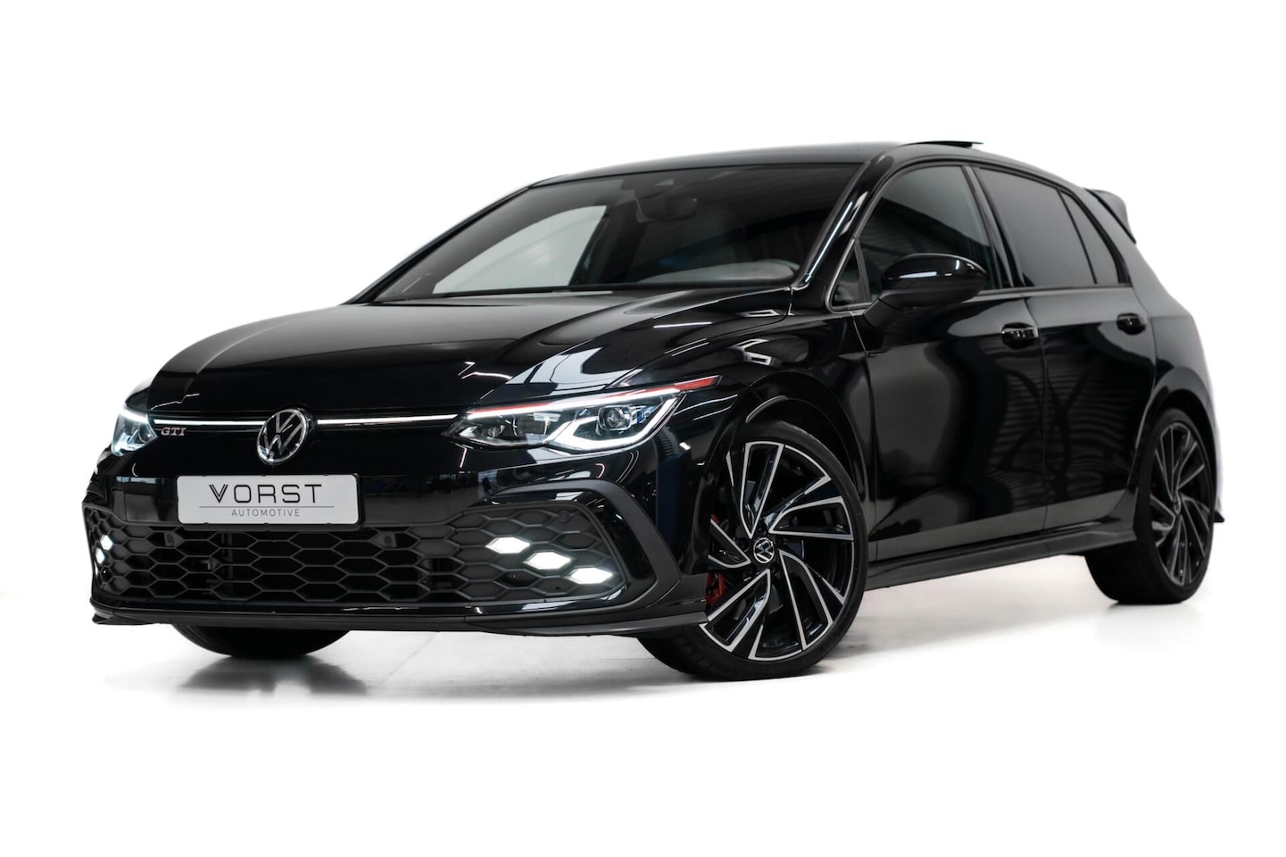 Volkswagen Golf - 2.0 TSI GTI Pano DSG ACC Leer - AutoWereld.nl