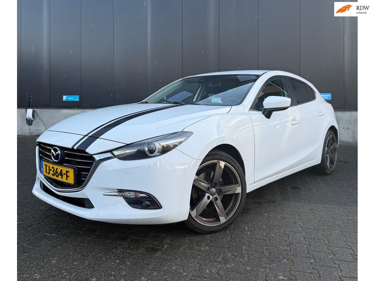 Mazda 3 - 2.2 SkyActiv-D 150 GT-M 2.2 SkyActiv-D 150 GT-M - AutoWereld.nl