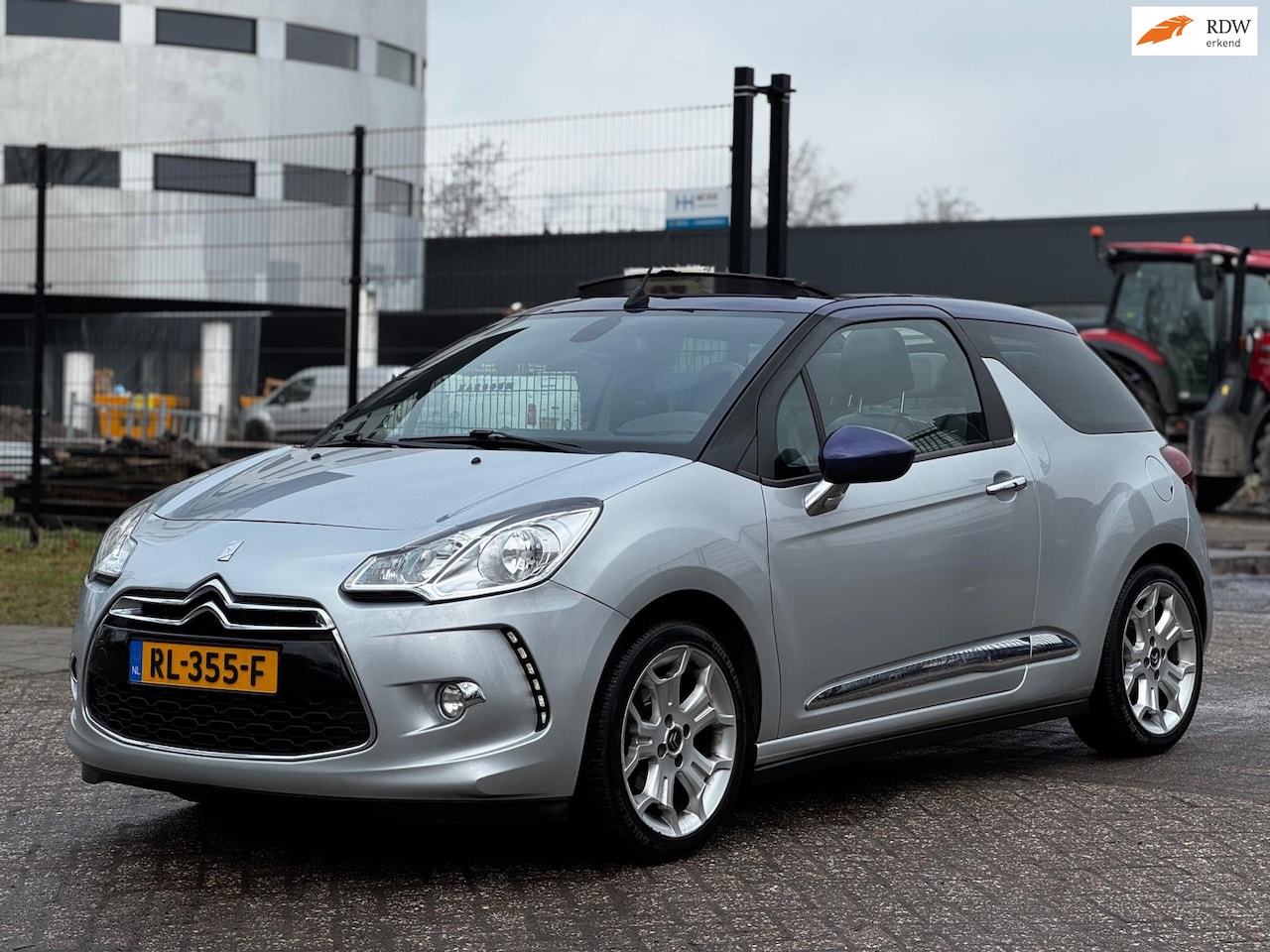 Citroën DS3 Cabrio - 1.6 VTi So Chic|CABRIO|NAVI|STOELVERW|LEDER - AutoWereld.nl
