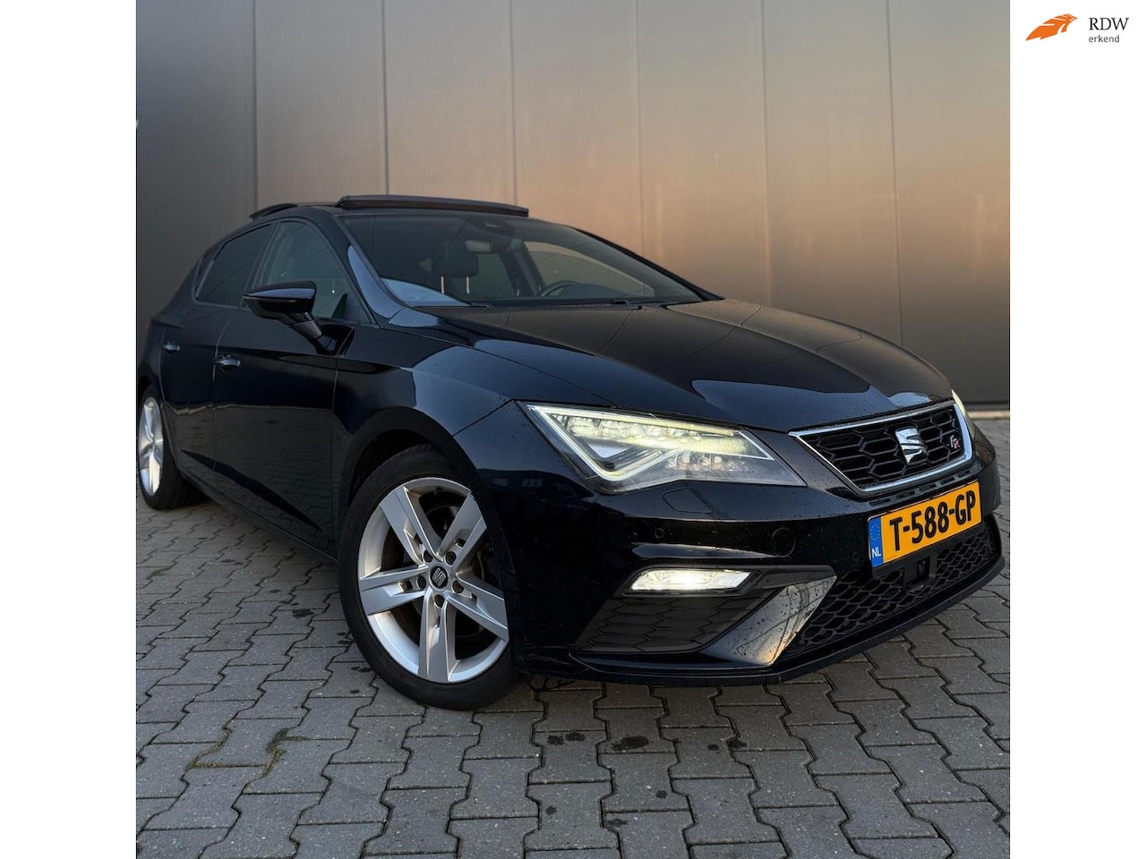 SEAT Leon - 2.0 TSI FR Business Intense 2.0 TSI FR Business Intense - AutoWereld.nl