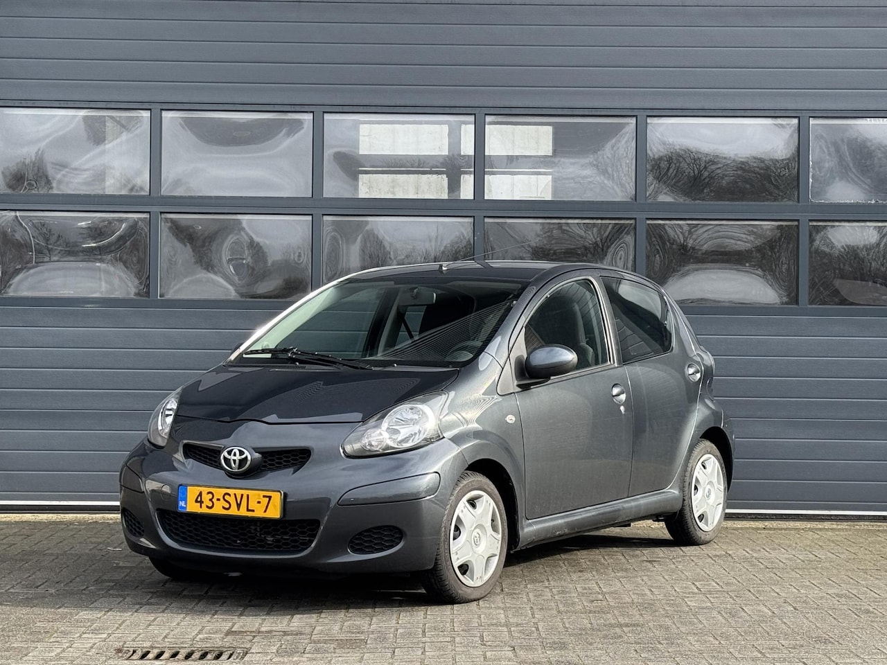 Toyota Aygo - 1.0-12V COMFORT NAVIGATOR I AUTOMAAT I 5-DEURS I AIRCONDITIONING I NAVIGATIE - AutoWereld.nl