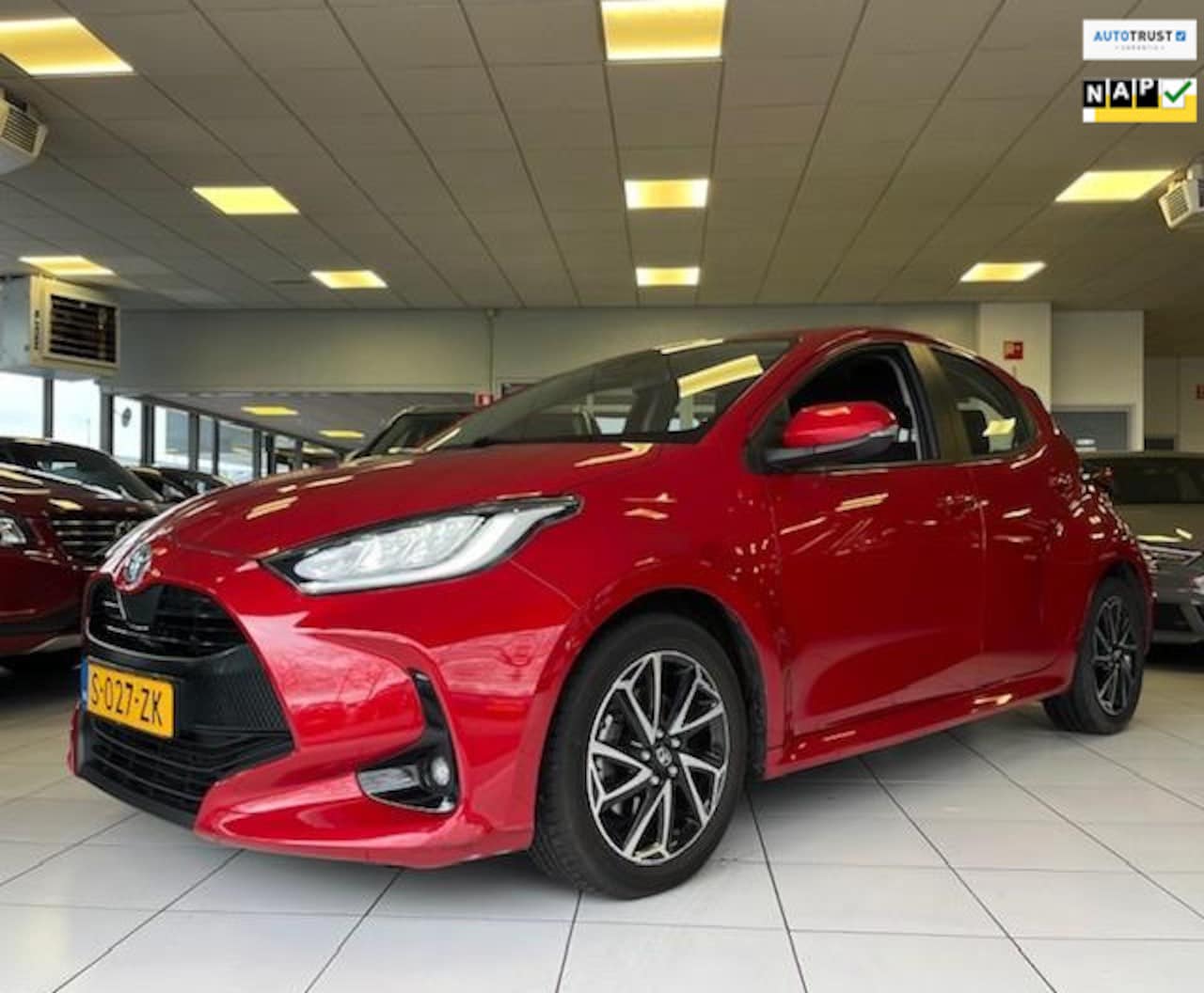 Toyota Yaris - 1.5 Hybrid Dynamic/Camera/NAP/Automaat/Adaptive cruise control/LED/2e Eigenaar - AutoWereld.nl