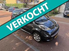 Peugeot 107 - Tweede eigenaar / Airco / Open dak / 5 deurs / Leuke auto