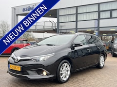 Toyota Auris Touring Sports - 1.2T 116 pk Aspiration Navigatie Trekhaak Camera Cima + Cruise Control Lichtmetalen velgen