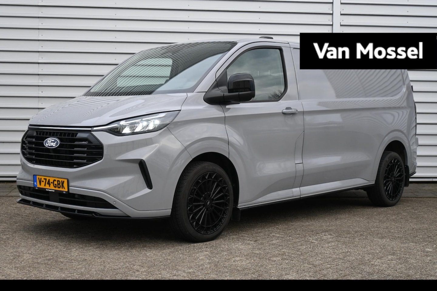 Ford Transit Custom - 320 2.0 TDCI L2H1 Limited CUSTOM BUILD! | 170 pk Automaat | Driver Assistance pakket | Cli - AutoWereld.nl