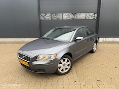 Volvo S40 - 1.8 Momentum Airco Nieuwe APK 07-03-2027 NAP