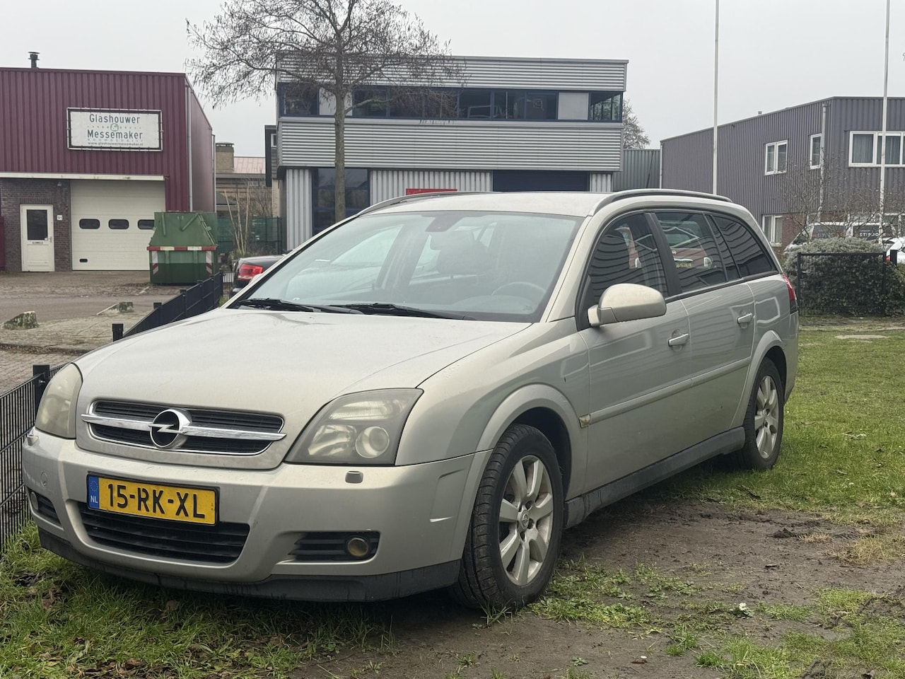 Opel Vectra Wagon - 2.2-16V V-Line | Handel | Meeneem prijs | Weg = Weg - AutoWereld.nl
