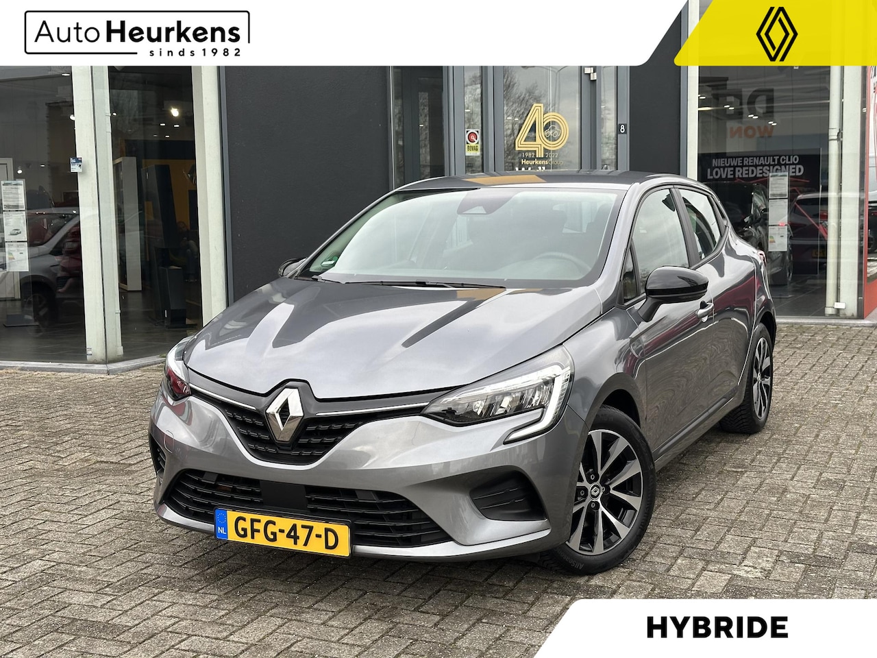 Renault Clio - E-Tech Hybrid 145 Evolution l AUTOMAAT l Cruise Control l Parkeersensoren - AutoWereld.nl